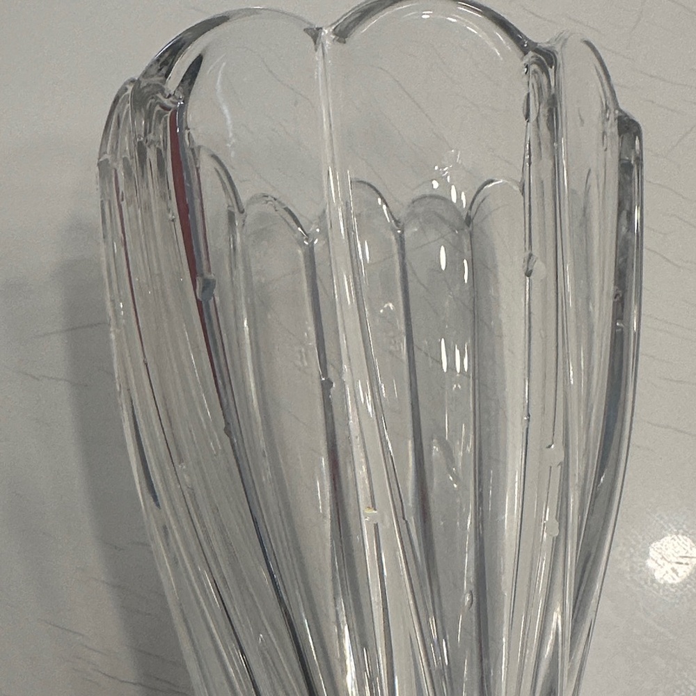 Exquisite Vintage Marquis Waterford Crystal Windflower Vase w/scalloped design. - Picture 4 of 8